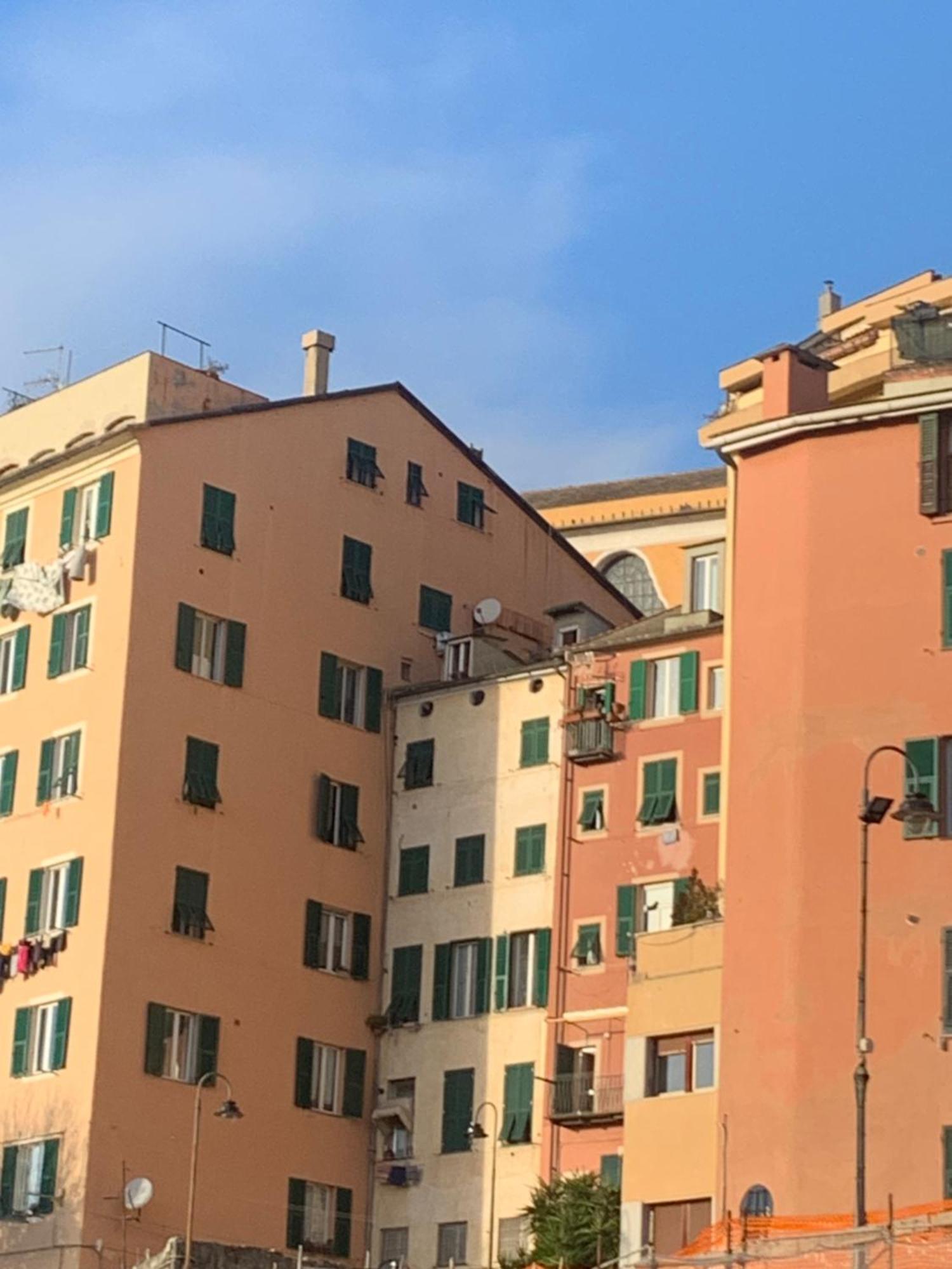 Apartmán La Soffitta Sul Porto Janov Exteriér fotografie