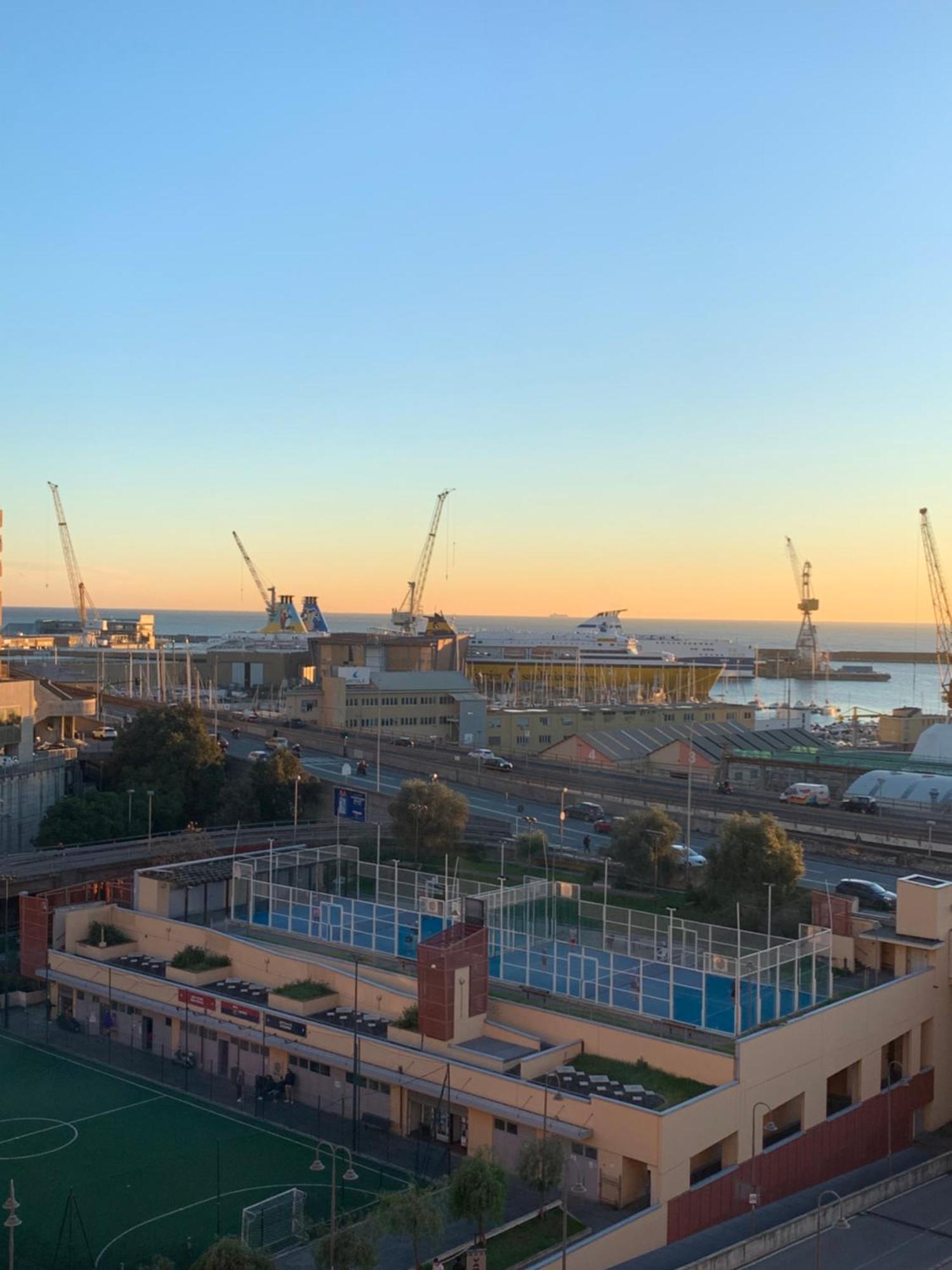 Apartmán La Soffitta Sul Porto Janov Exteriér fotografie